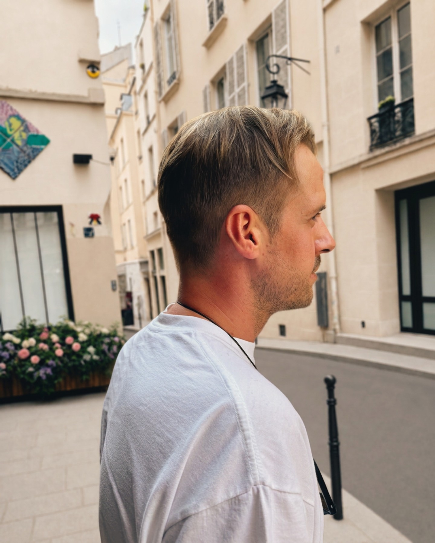 Coupe Courte Texturée et Coiffage by Woody Saeïé - Finition Naturelle #WoodySaeïé #coupe